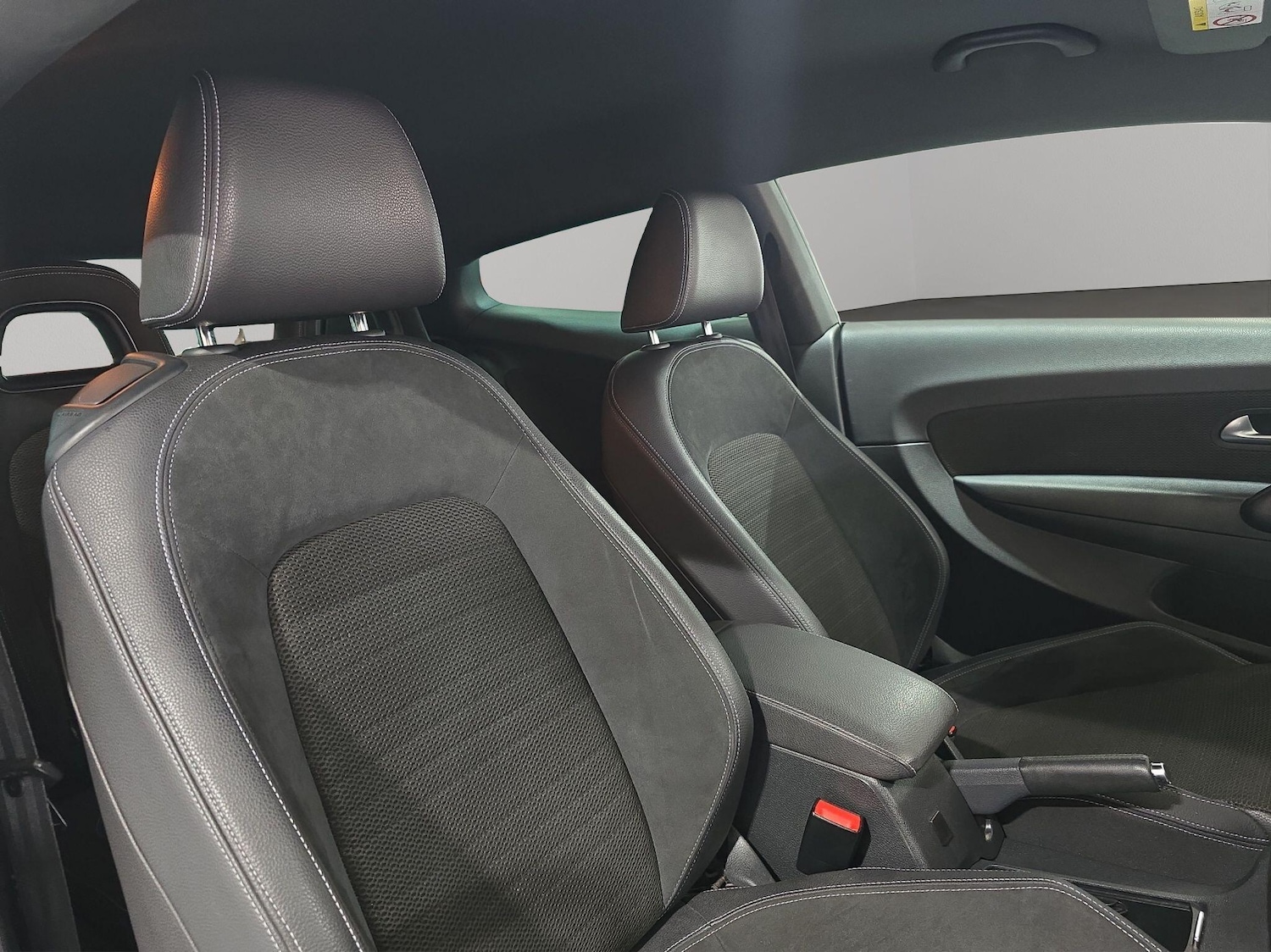 Used Volkswagen Scirocco 2017 for sale - 75949915: Photo 14