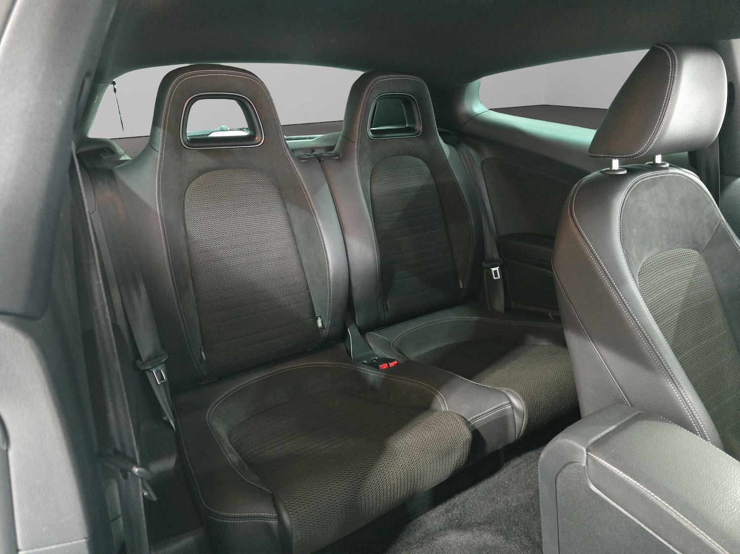 Used Volkswagen Scirocco 2017 for sale - 75949915: Photo 17