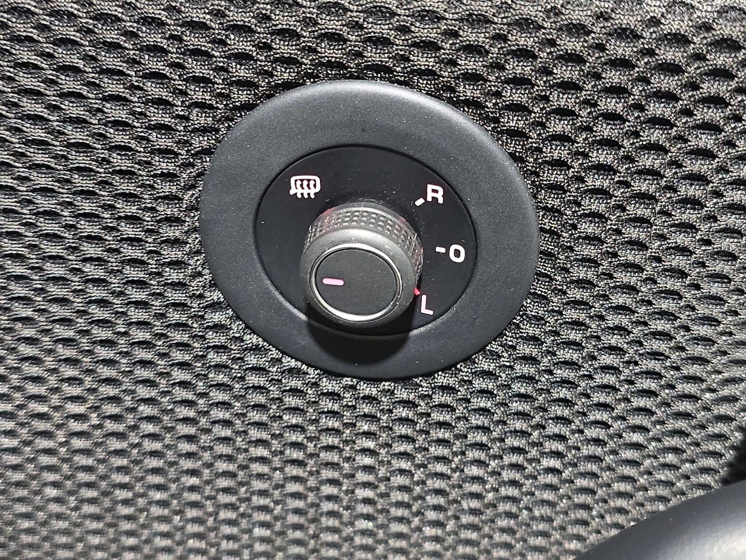 Used Volkswagen Scirocco 2017 for sale - 75949915: Photo 24