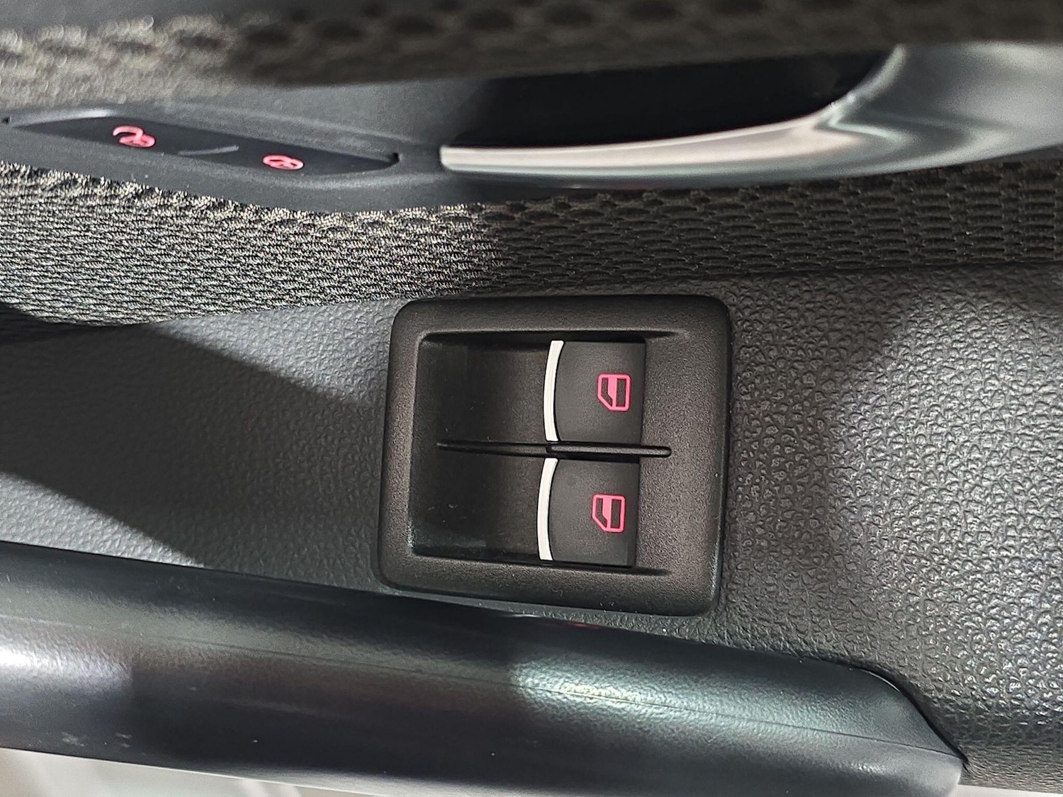 Used Volkswagen Scirocco 2017 for sale - 75949915: Photo 25