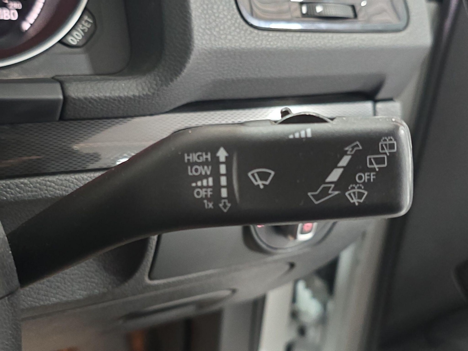 Used Volkswagen Scirocco 2017 for sale - 75949915: Photo 30