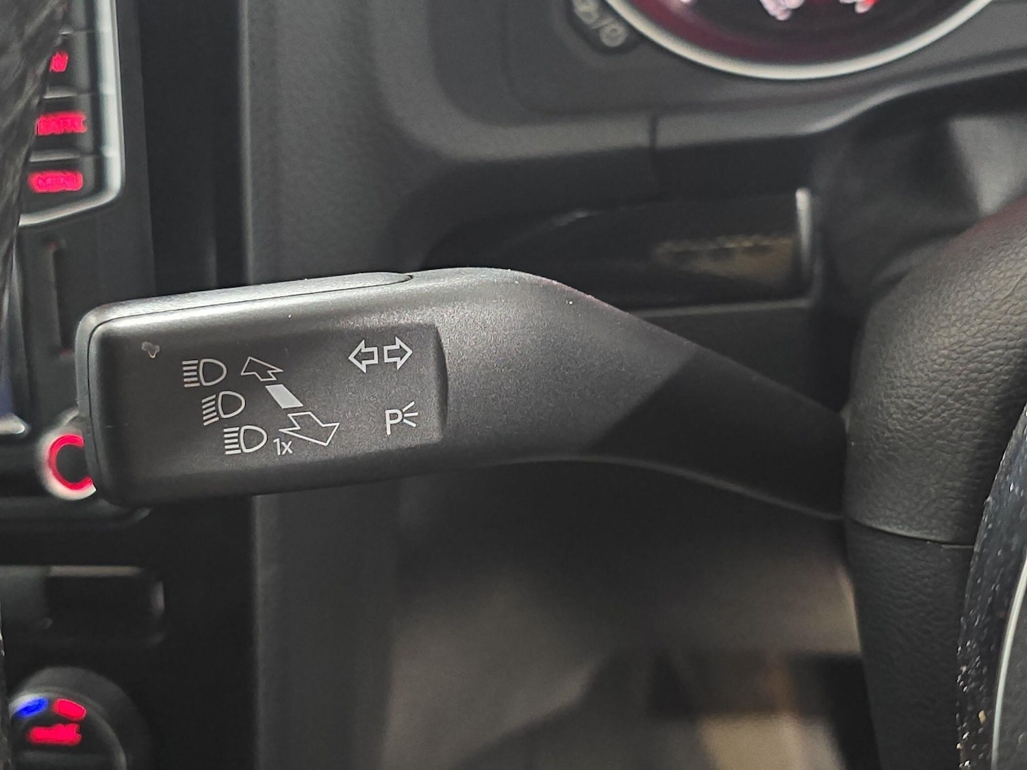 Used Volkswagen Scirocco 2017 for sale - 75949915: Photo 31