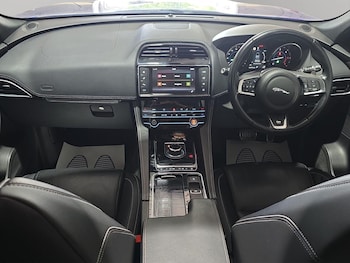 Used Jaguar F-Pace 2017 for sale - 79464694: Photo