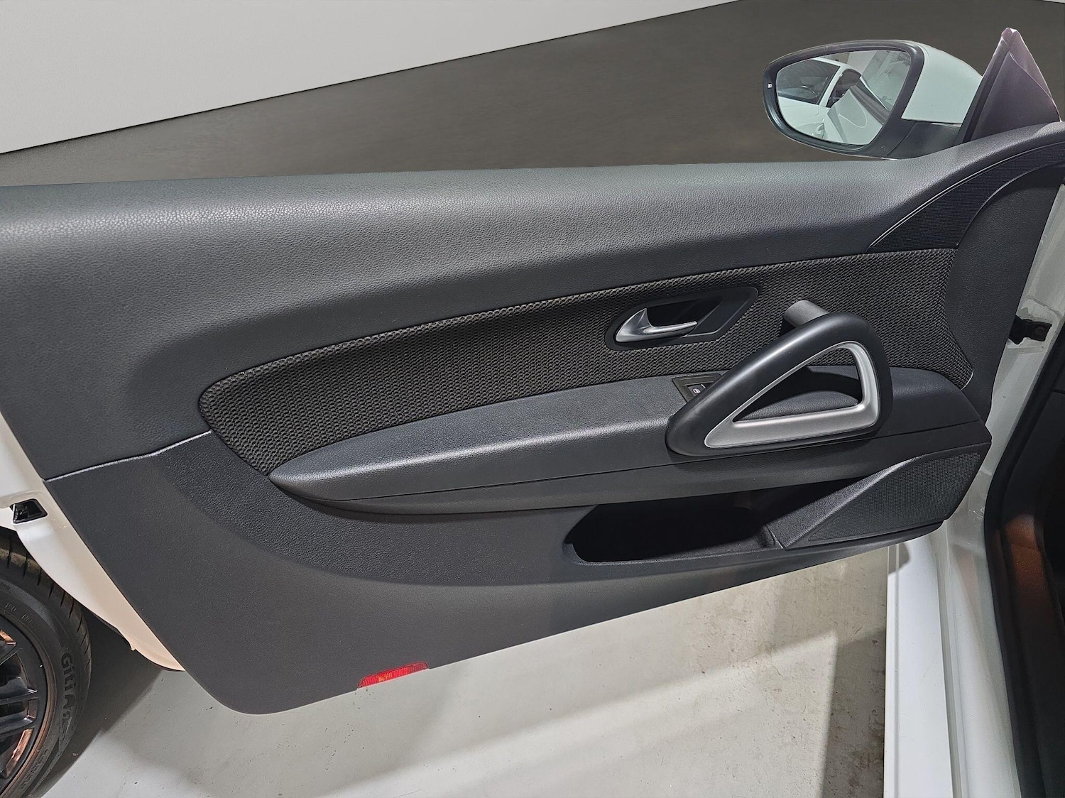 Used Volkswagen Scirocco 2016 for sale - 75949436: Photo 10