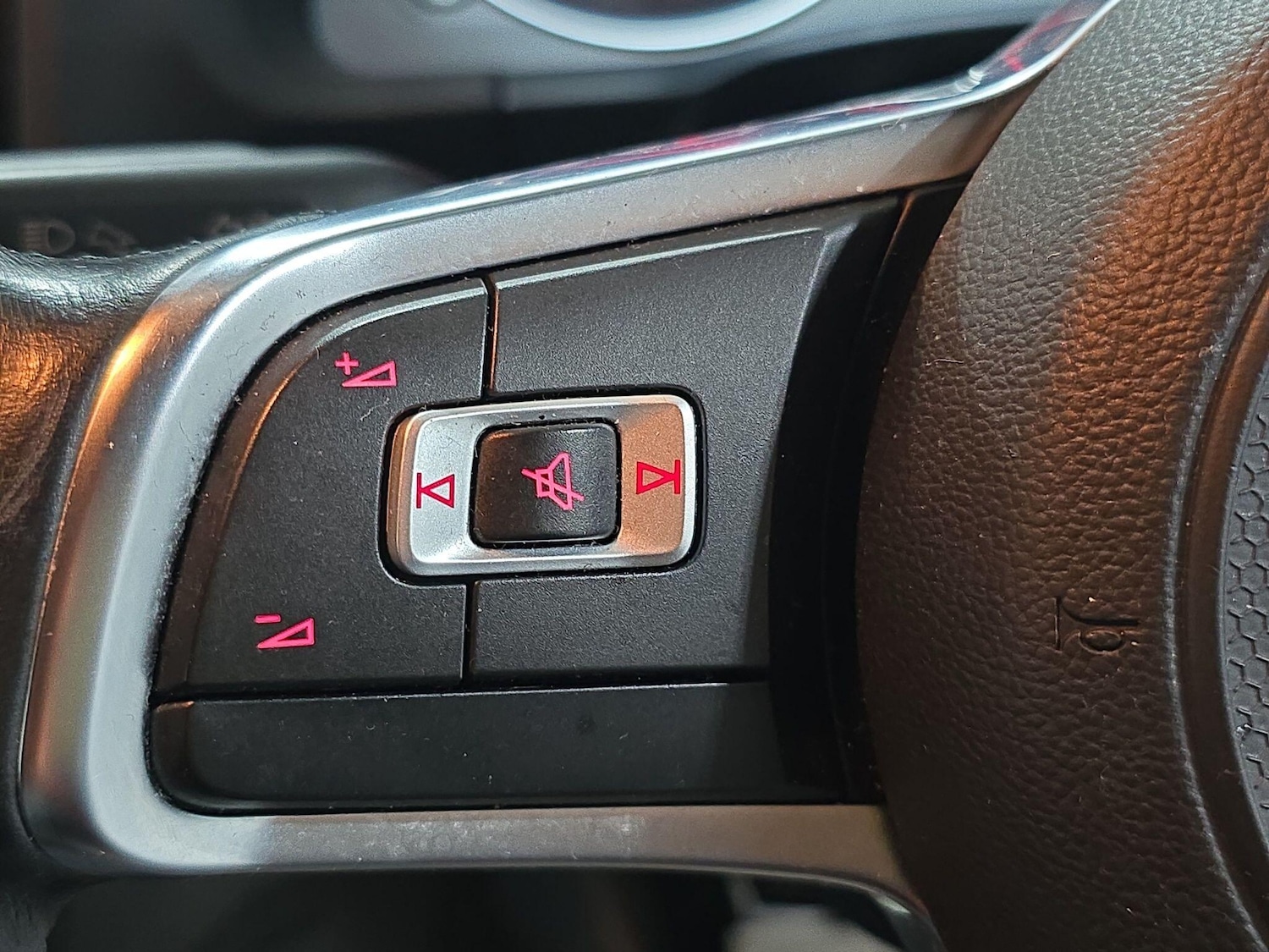 Used Volkswagen Scirocco 2016 for sale - 75949436: Photo 12