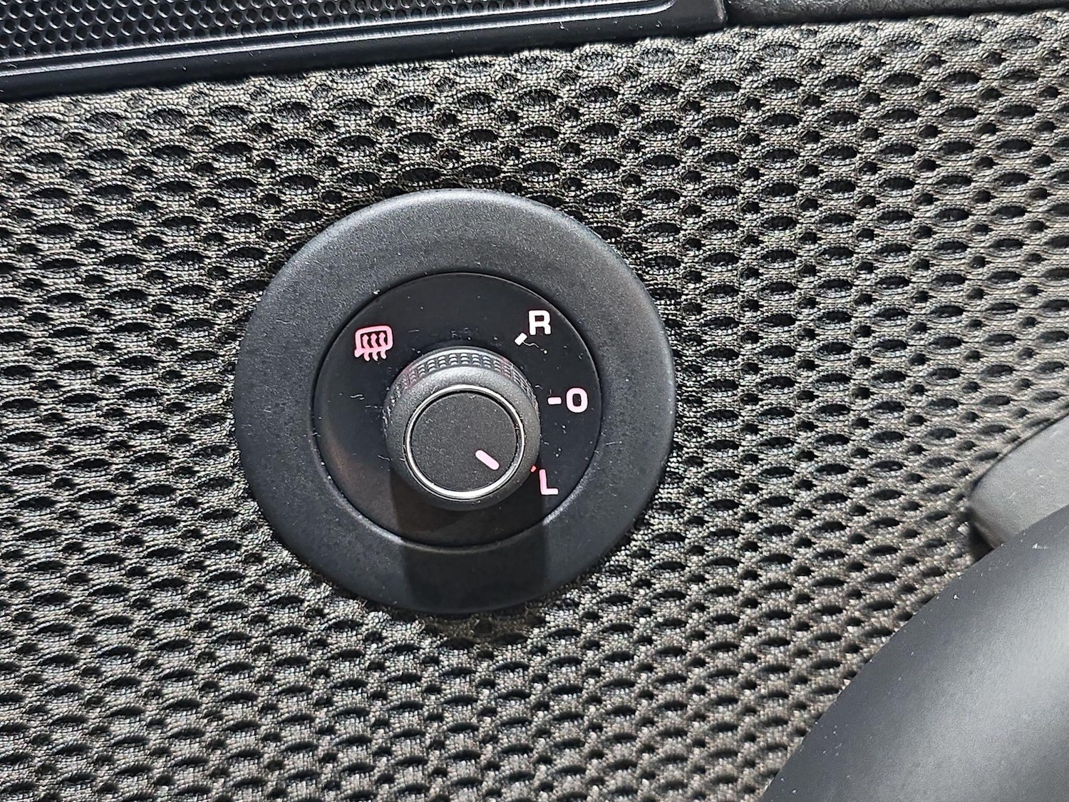 Used Volkswagen Scirocco 2016 for sale - 75949436: Photo 16