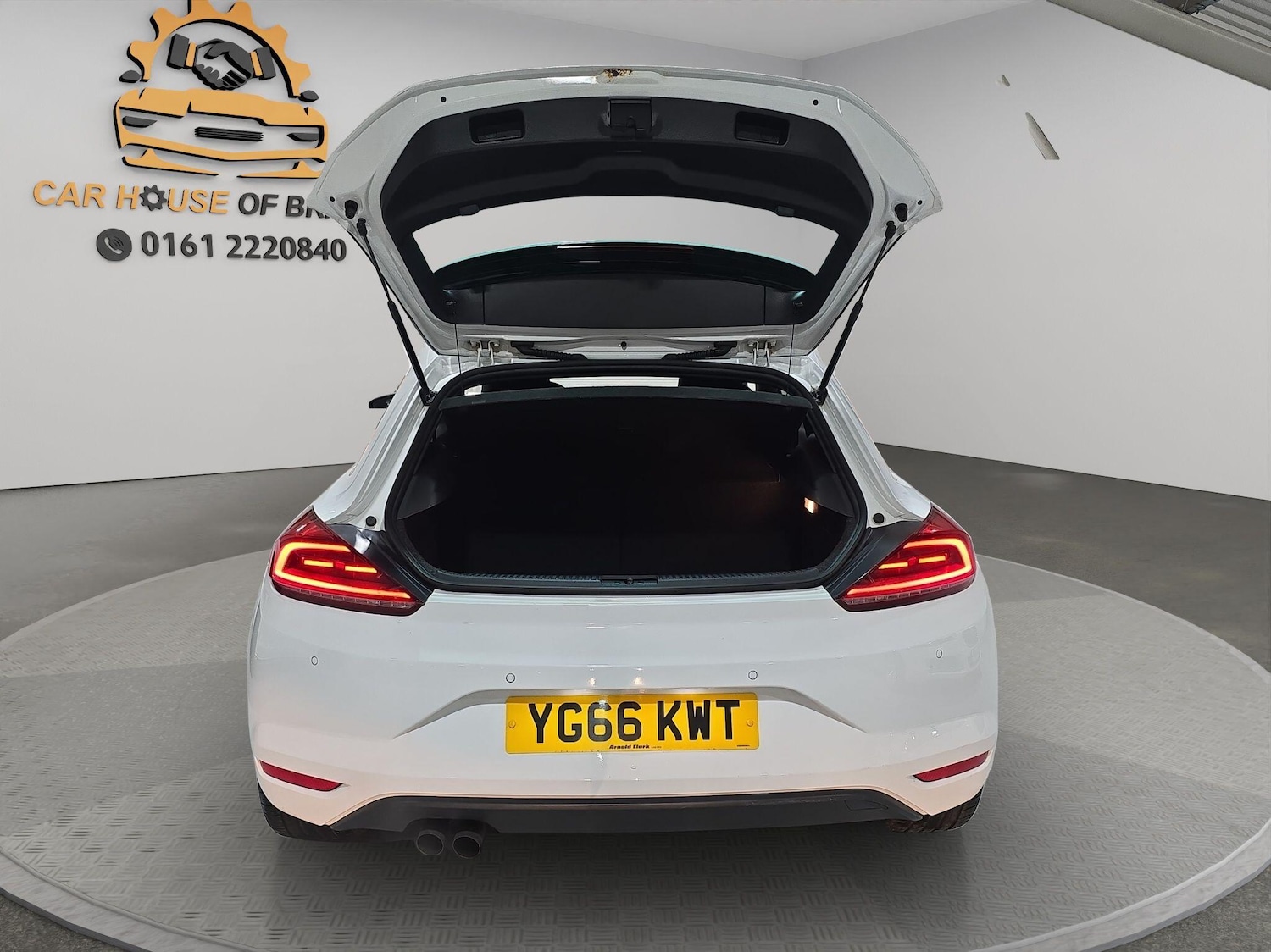 Used Volkswagen Scirocco 2016 for sale - 75949436: Photo 4