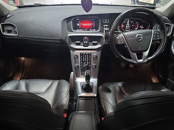 Used Volvo V40 Cross Country 2017 for sale - 77468024: Photo