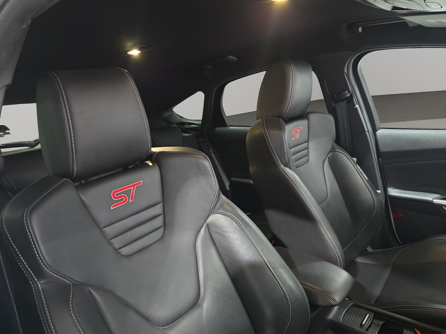 Used Ford Focus 2017 for sale - 76151180: Photo 13