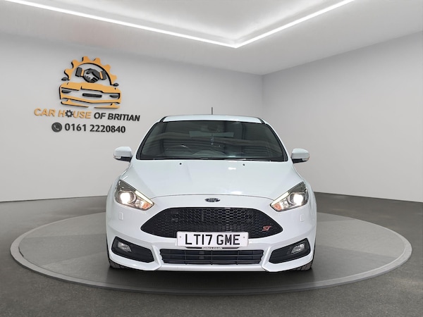 Used Ford Focus 2017 for sale - 76151180: Photo 3