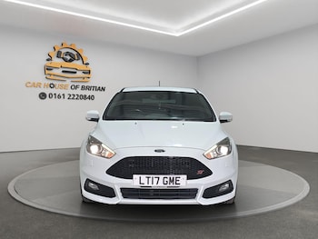 Used Ford Focus 2017 for sale - 76151180: Photo 3