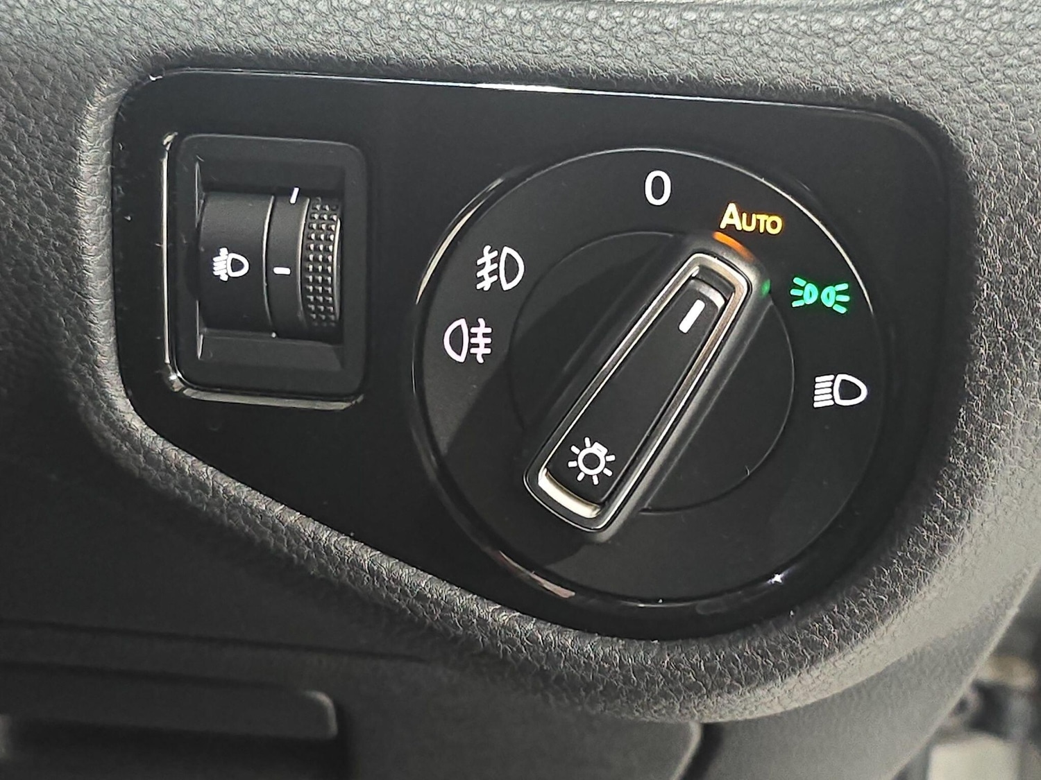 Used Volkswagen Golf 2015 for sale - 76727175: Photo 23