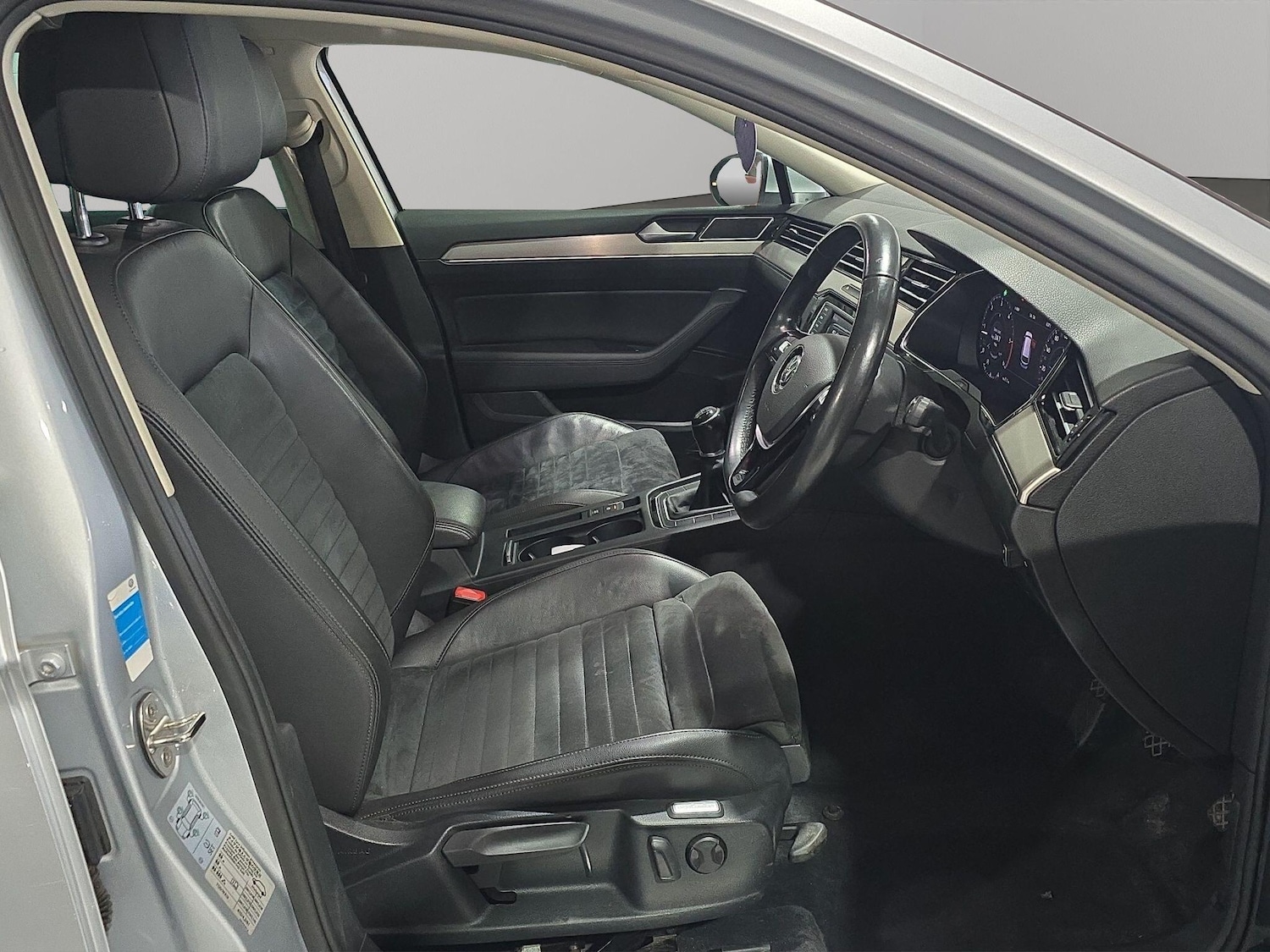 Used Volkswagen Passat 2017 for sale - 77174452: Photo 11