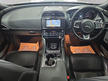 Used Jaguar XE 2017 for sale - 78830864: Photo