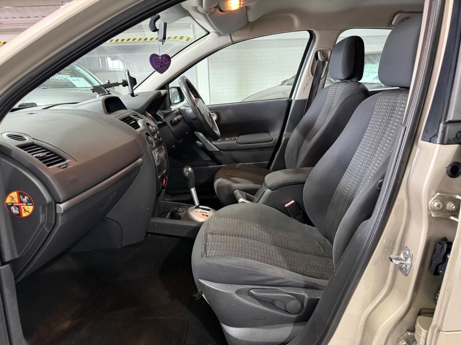 Used Renault Megane for sale - 78033597: Photo 12