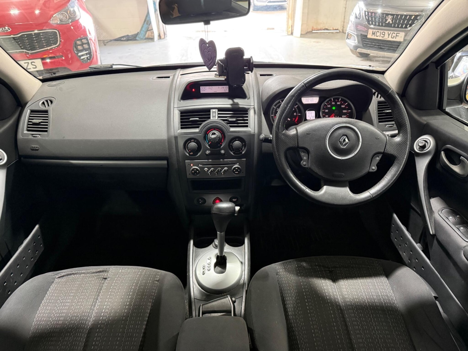 Used Renault Megane for sale - 78033597: Photo 2