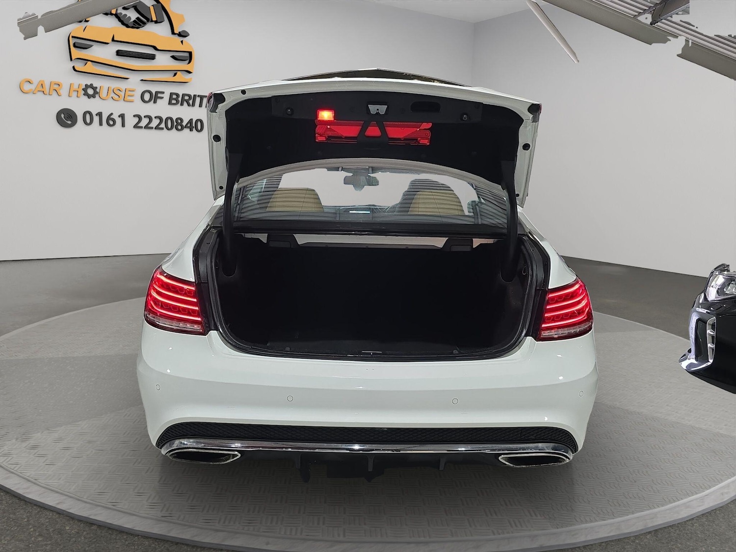 Used Mercedes-Benz E Class 2015 for sale - 77174453: Photo 11