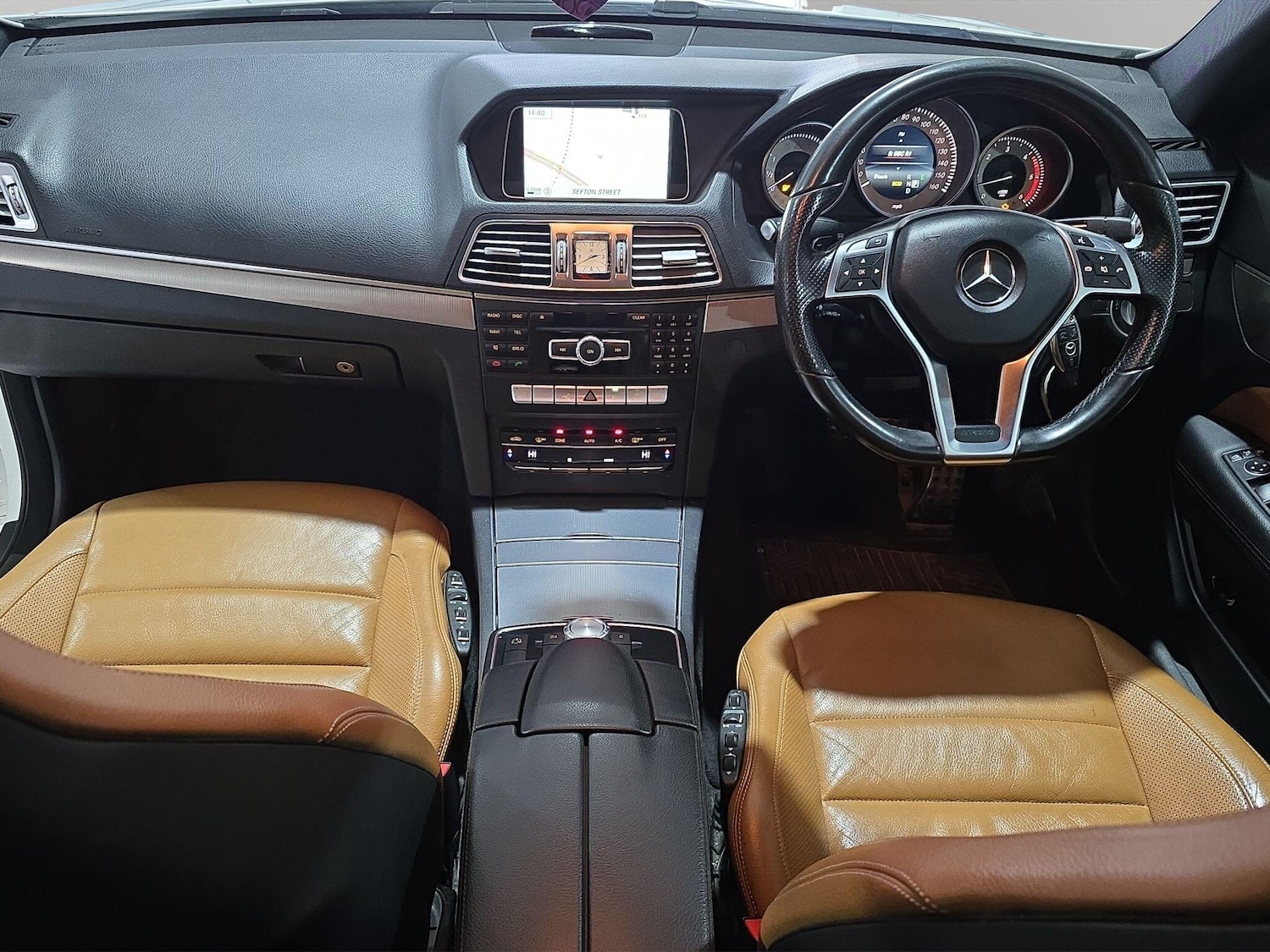 Used Mercedes-Benz E Class 2015 for sale - 77174453: Photo 2