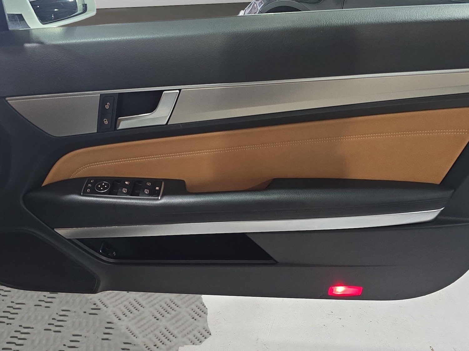 Used Mercedes-Benz E Class 2015 for sale - 77174453: Photo 25