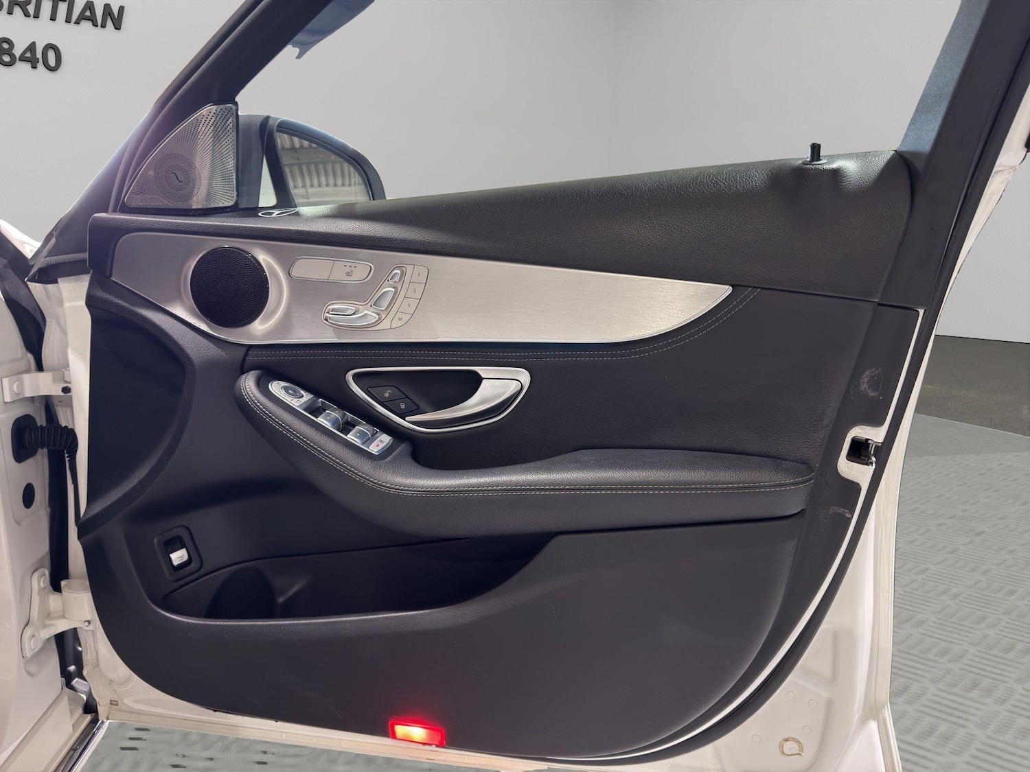 Used Mercedes-Benz C Class 2016 for sale - 77550304: Photo 24