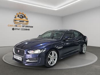 Used Jaguar XE 2017 for sale - 79677352: Photo