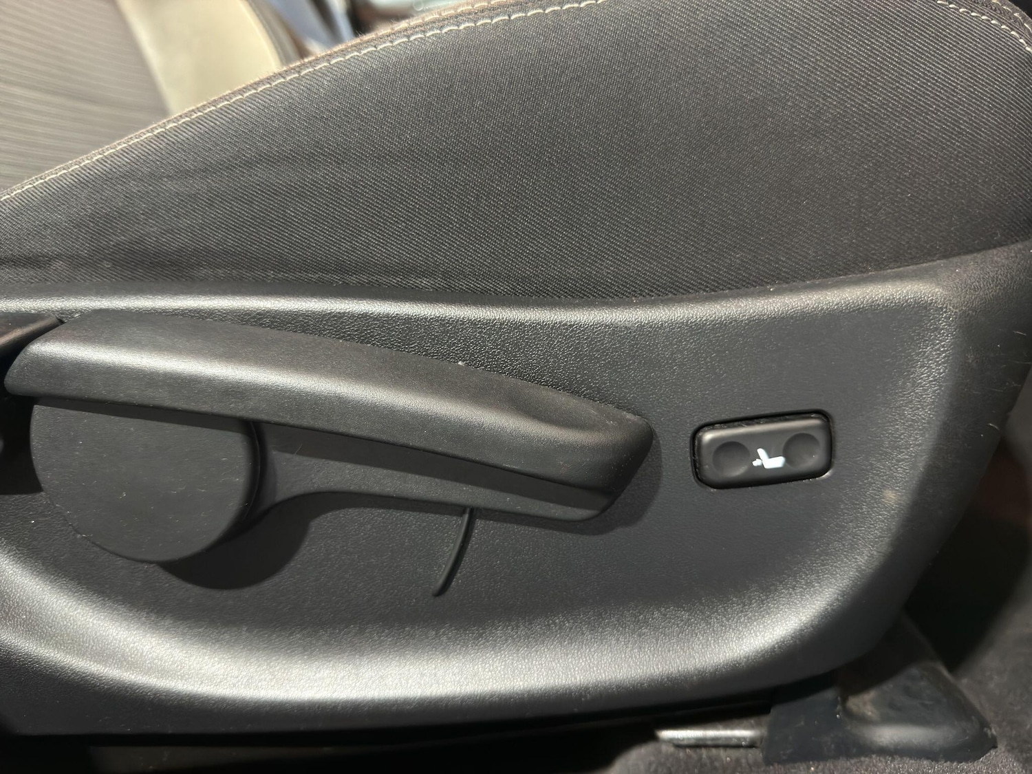 Used Toyota Avensis 2015 for sale - 77549941: Photo 20