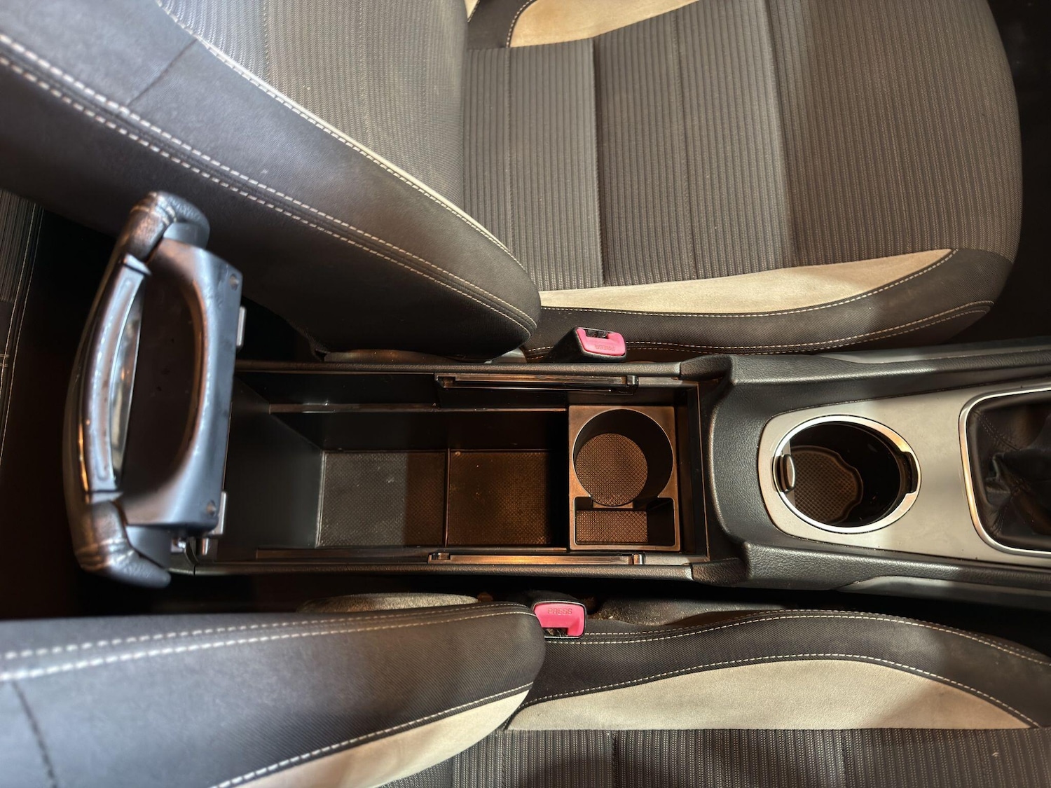 Used Toyota Avensis 2015 for sale - 77549941: Photo 33