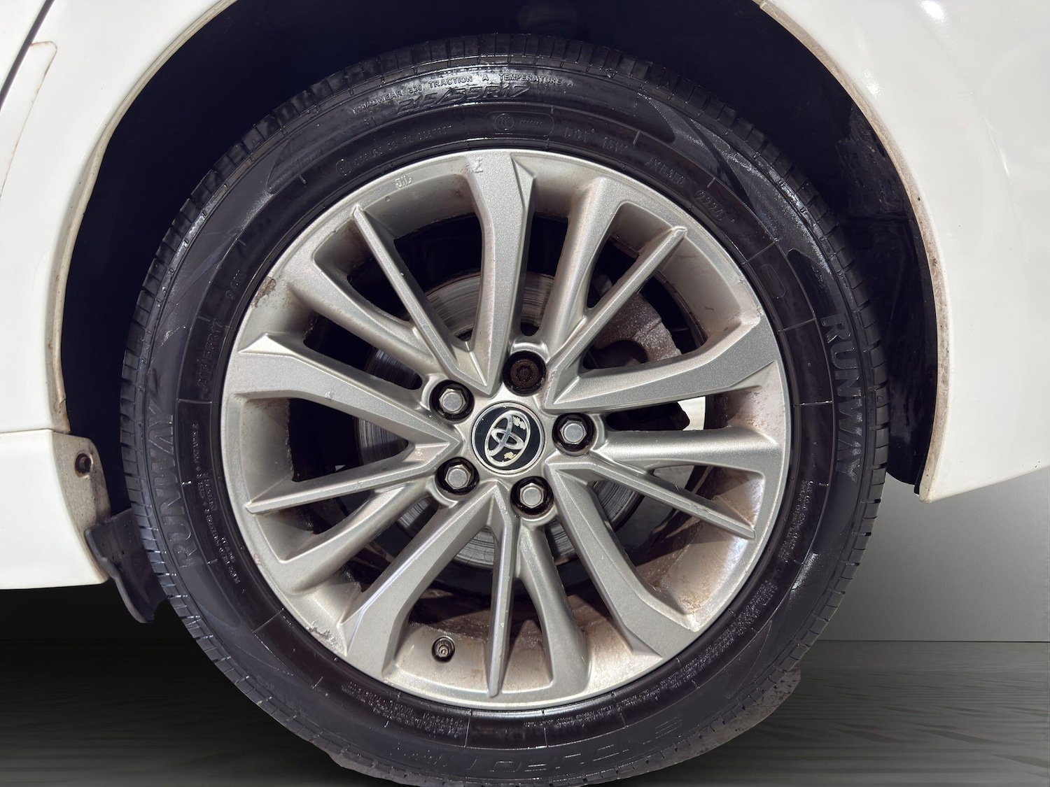 Used Toyota Avensis 2015 for sale - 77549941: Photo 40