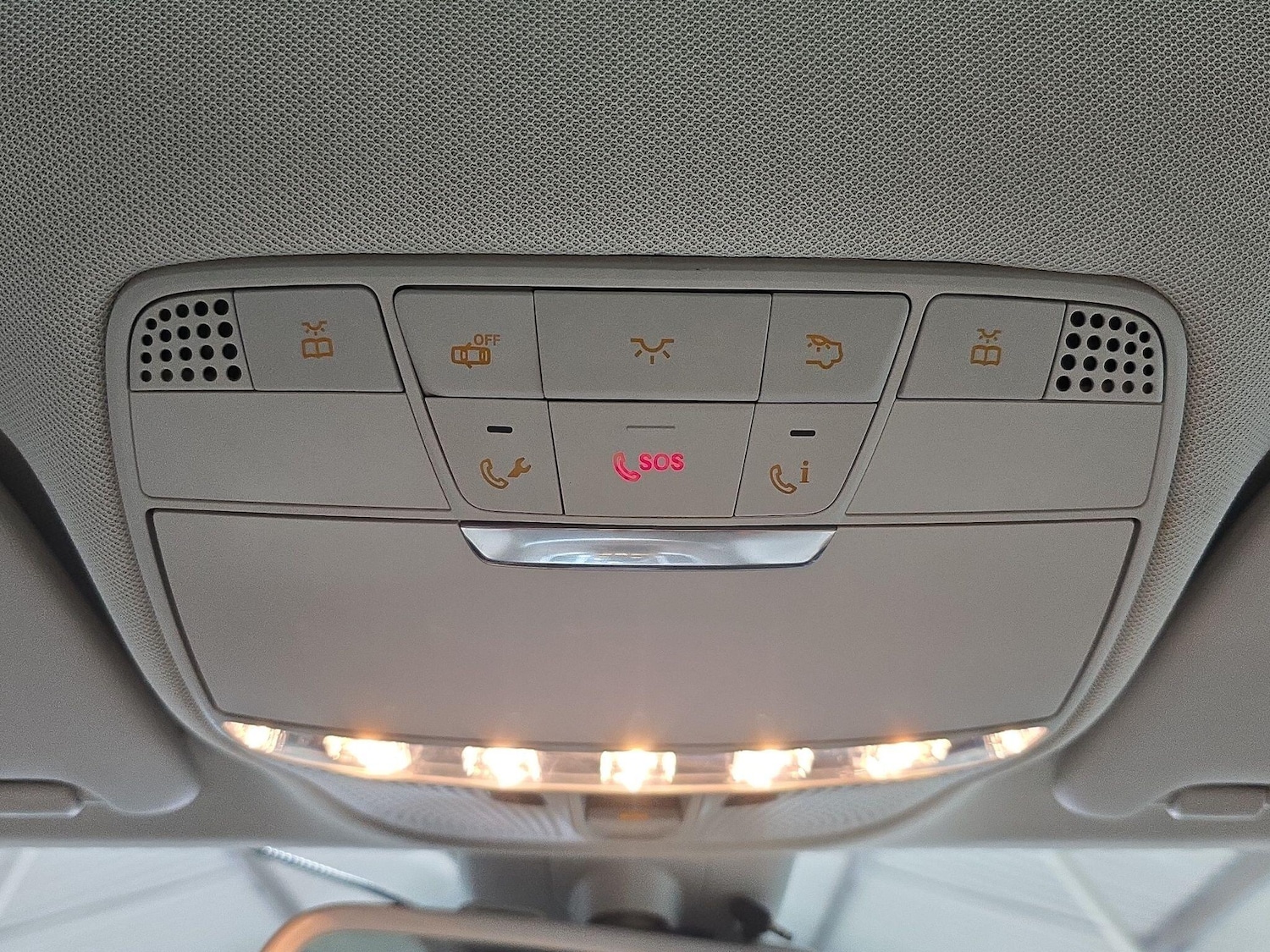 Used Mercedes-Benz C Class 2015 for sale - 76380576: Photo 37