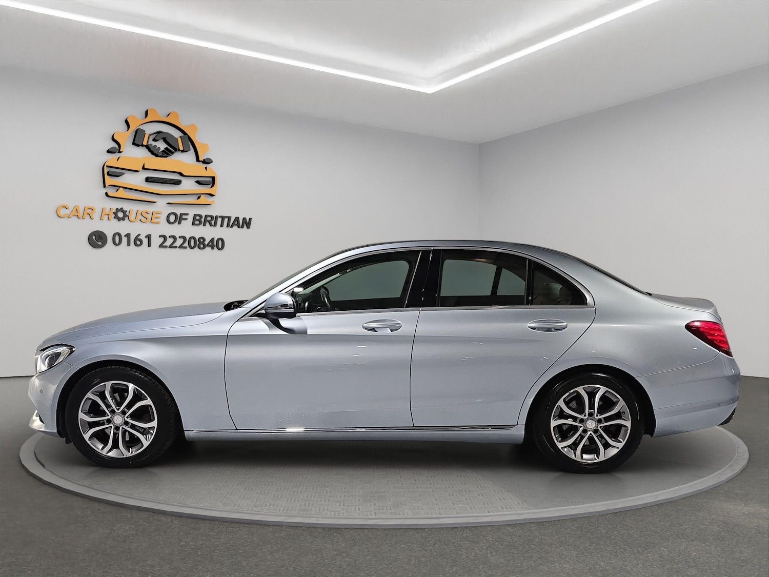 Used Mercedes-Benz C Class 2015 for sale - 76380576: Photo 9