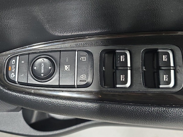Used Kia Optima 2018 for sale - 75729059: Photo 32