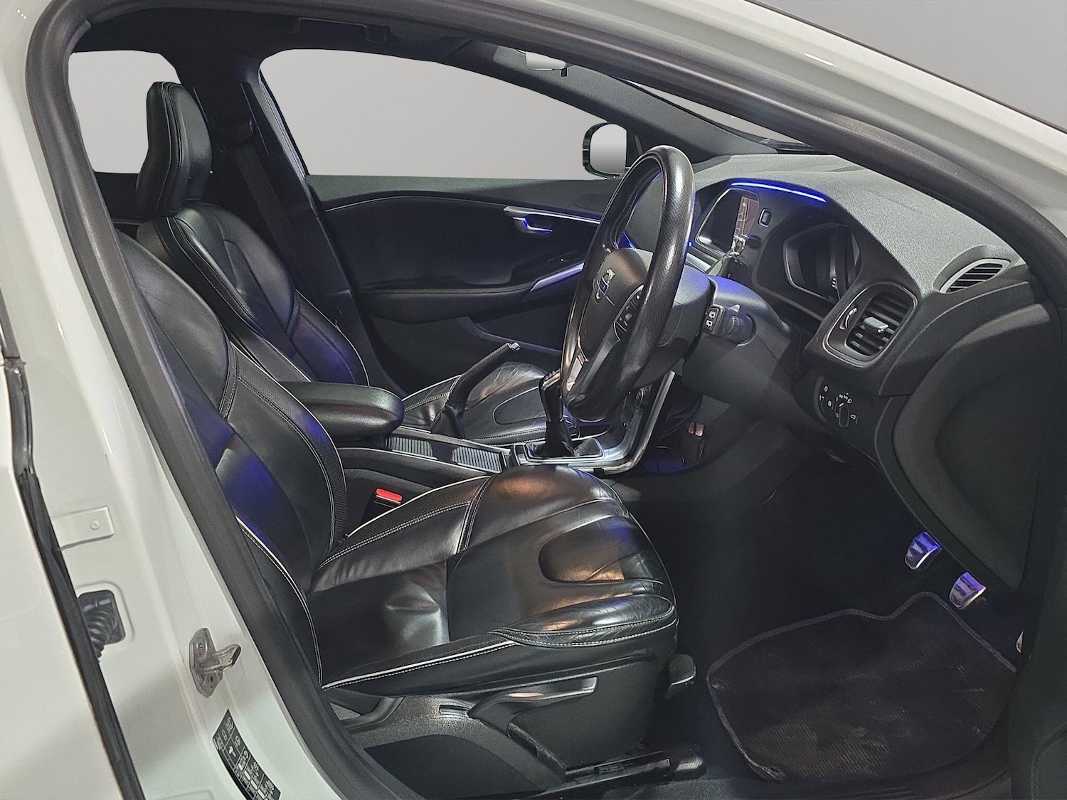 Used Volvo V40 2014 for sale - 78007587: Photo 11