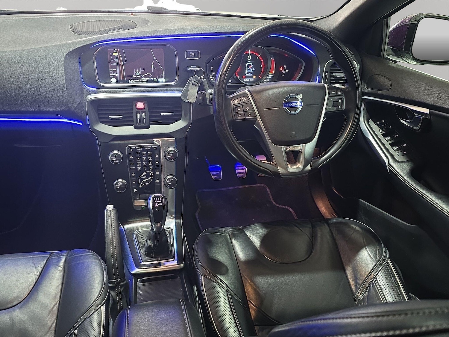 Used Volvo V40 2014 for sale - 78007587: Photo 18