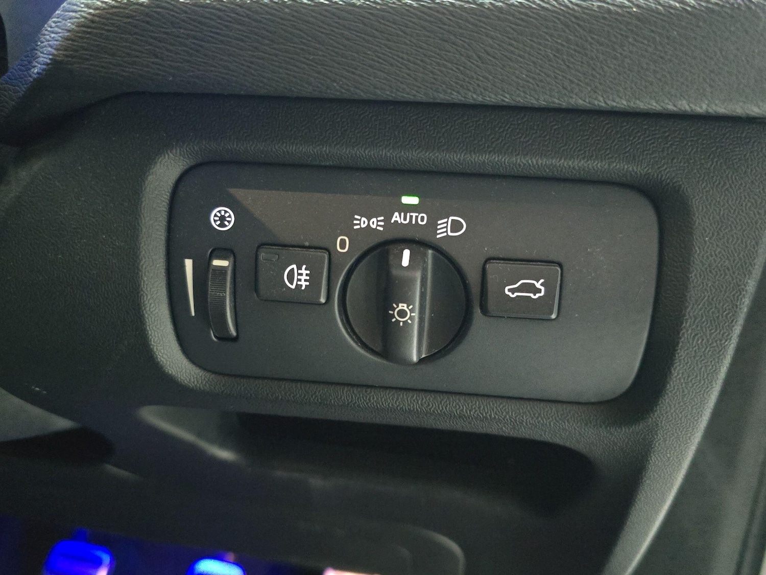 Used Volvo V40 2014 for sale - 78007587: Photo 29