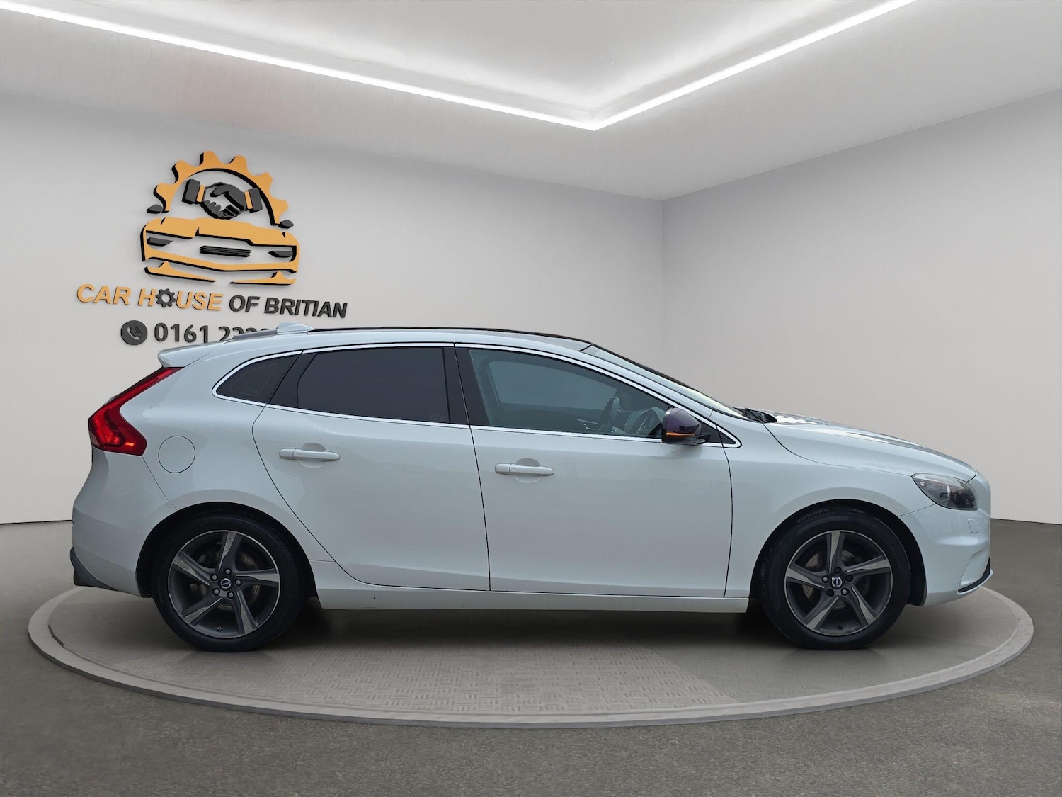 Used Volvo V40 2014 for sale - 78007587: Photo 5
