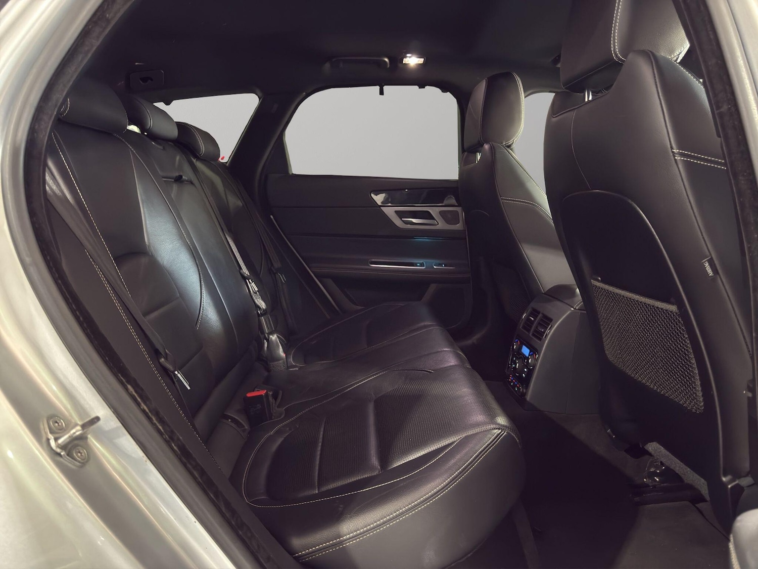 Used Jaguar XF 2018 for sale - 77754181: Photo 14