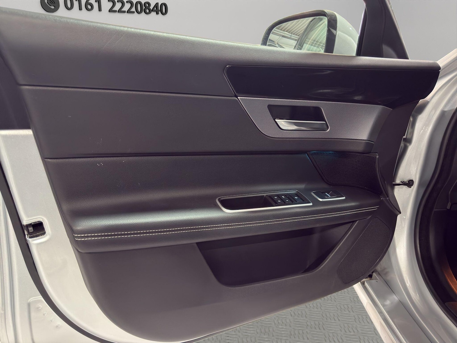 Used Jaguar XF 2018 for sale - 77754181: Photo 25