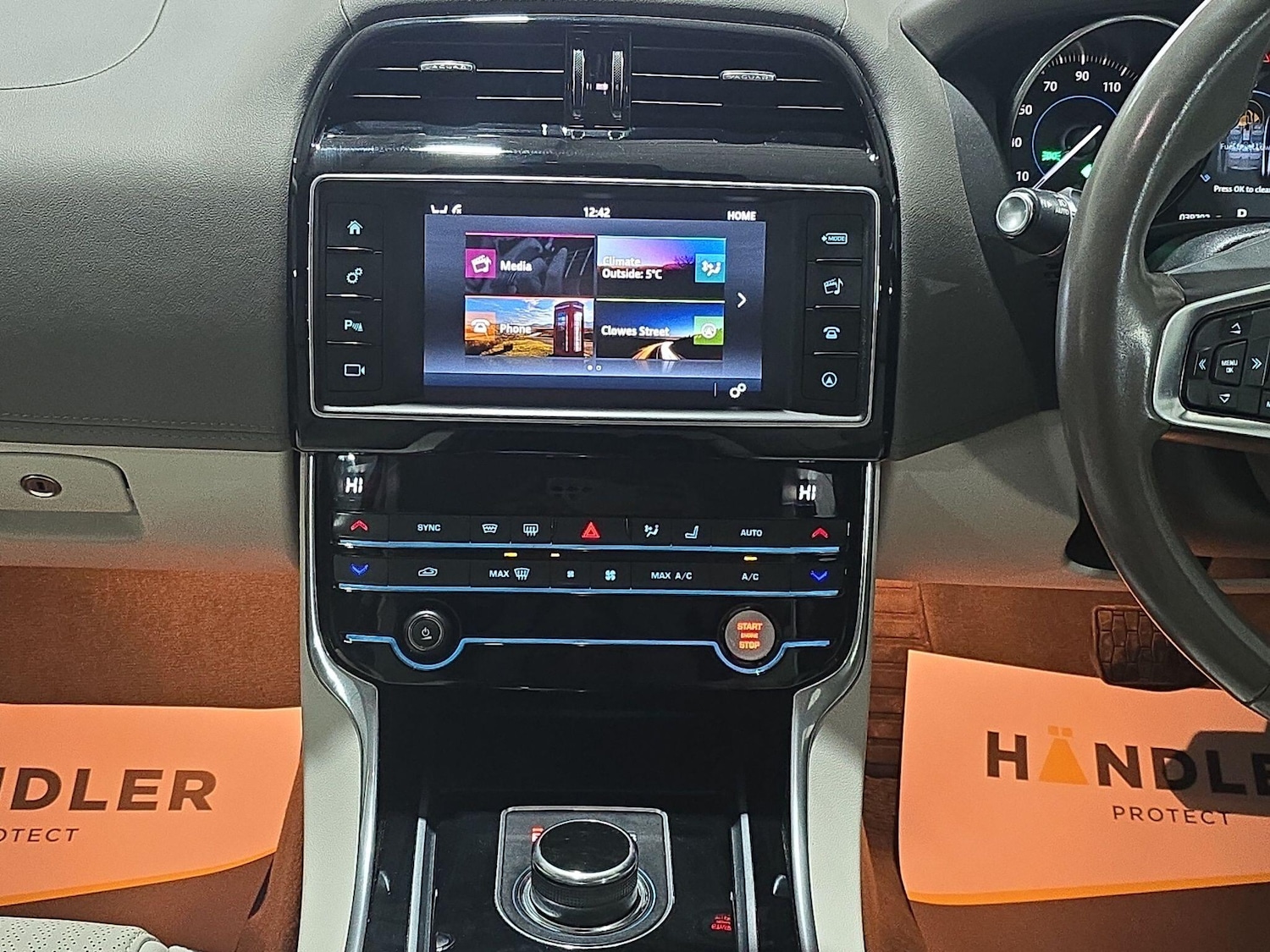 Used Jaguar XE 2017 for sale - 76953057: Photo 19