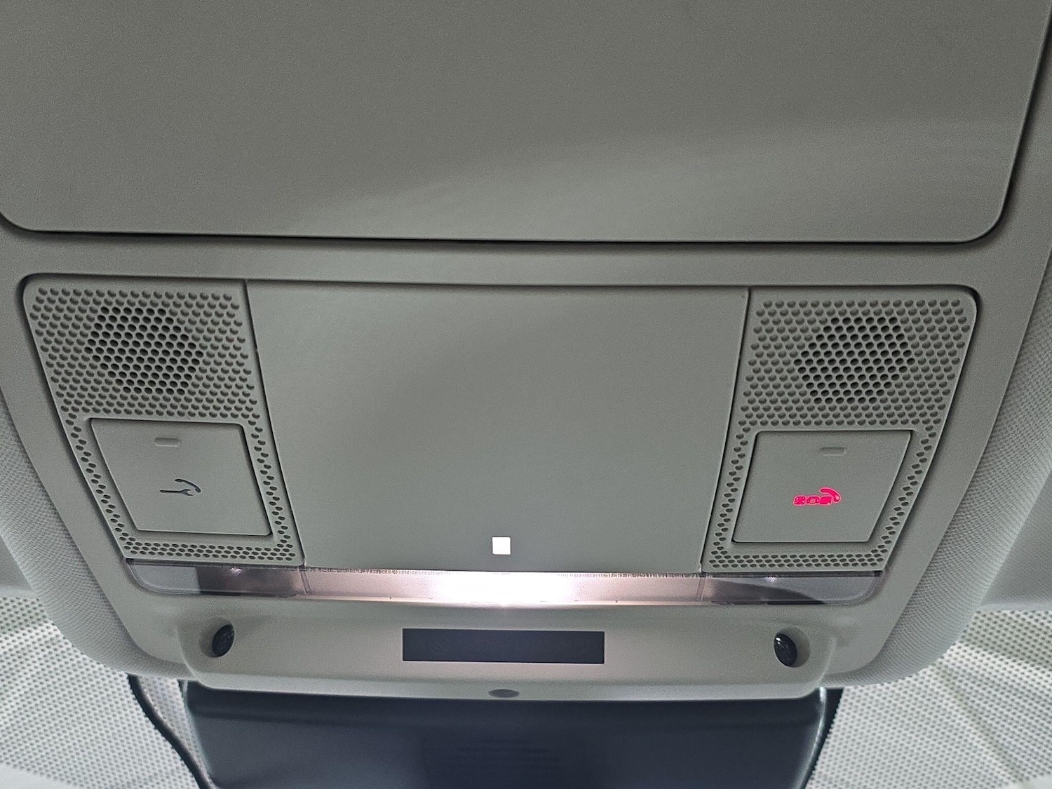 Used Jaguar XE 2017 for sale - 76953057: Photo 27