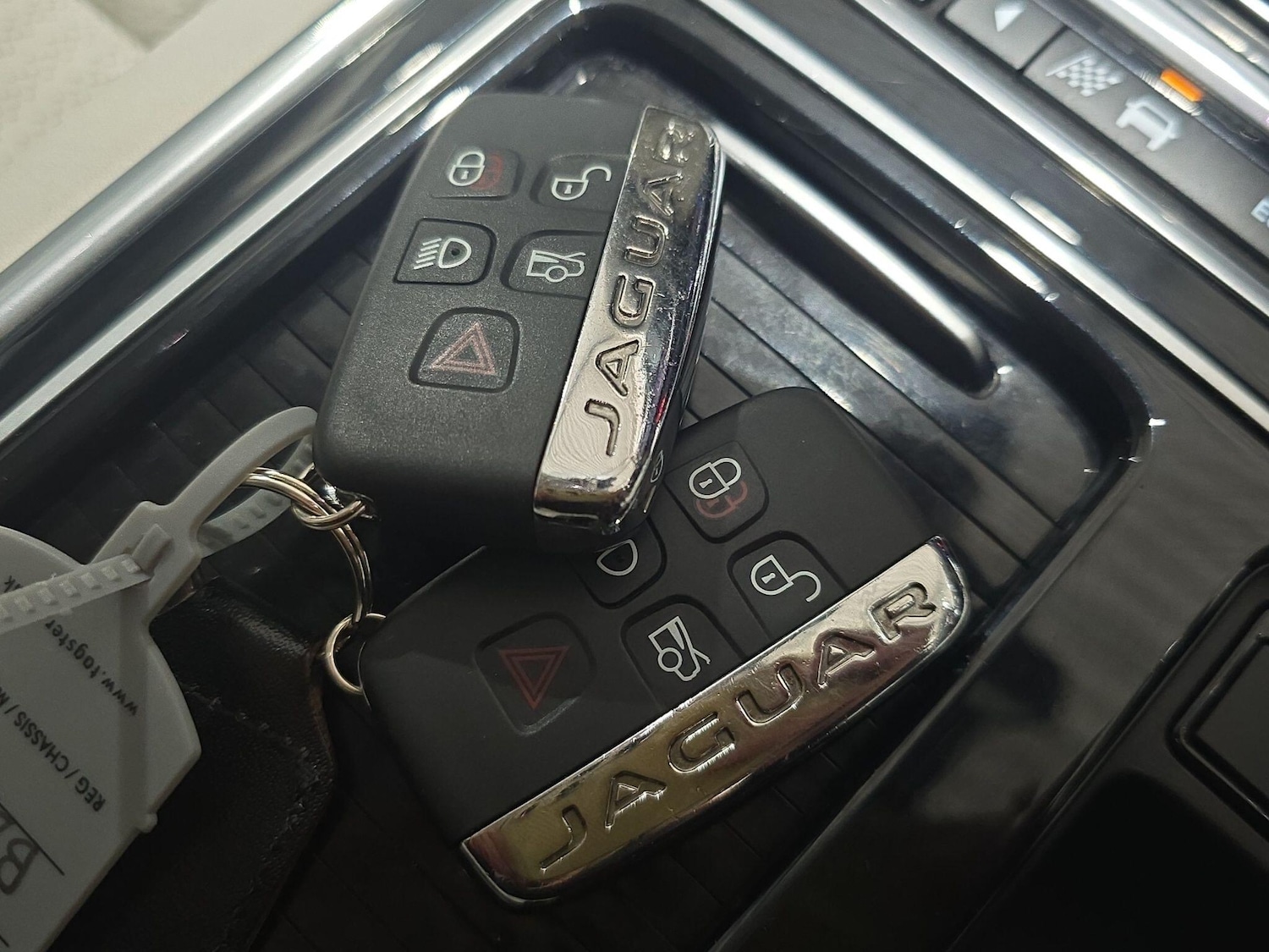 Used Jaguar XE 2017 for sale - 76953057: Photo 35