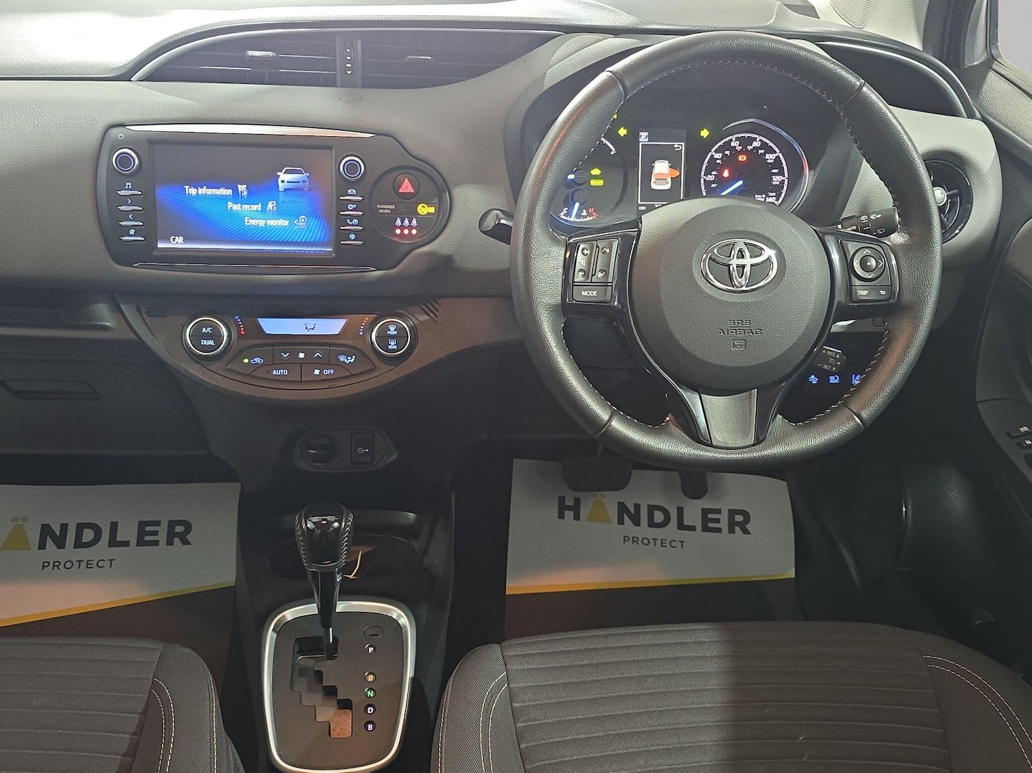 Used Toyota Yaris 2018 for sale - 76152436: Photo 13