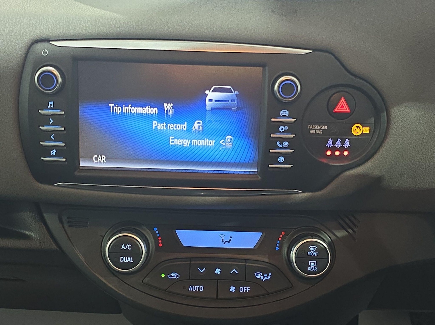 Used Toyota Yaris 2018 for sale - 76152436: Photo 15