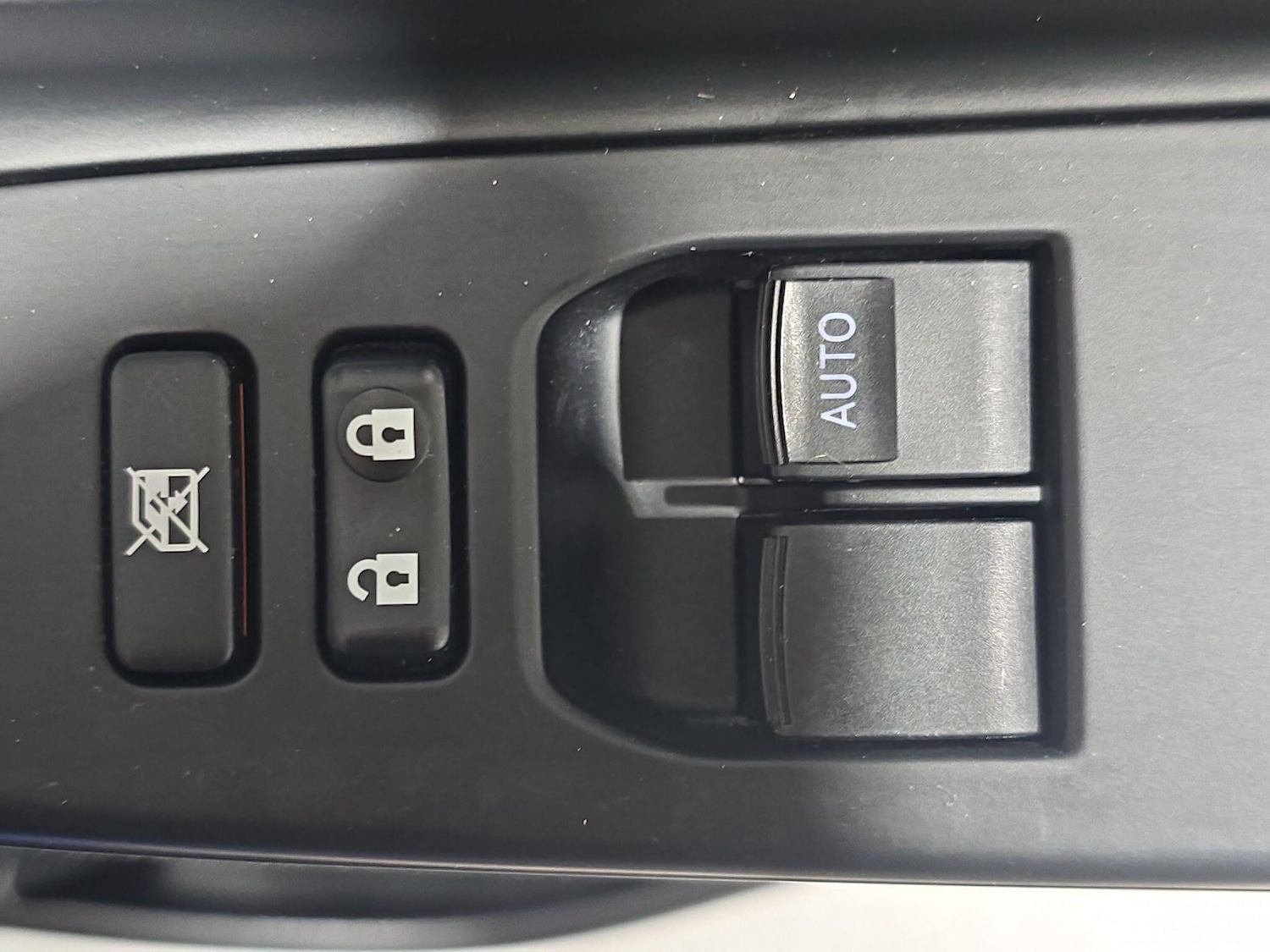 Used Toyota Yaris 2018 for sale - 76152436: Photo 24