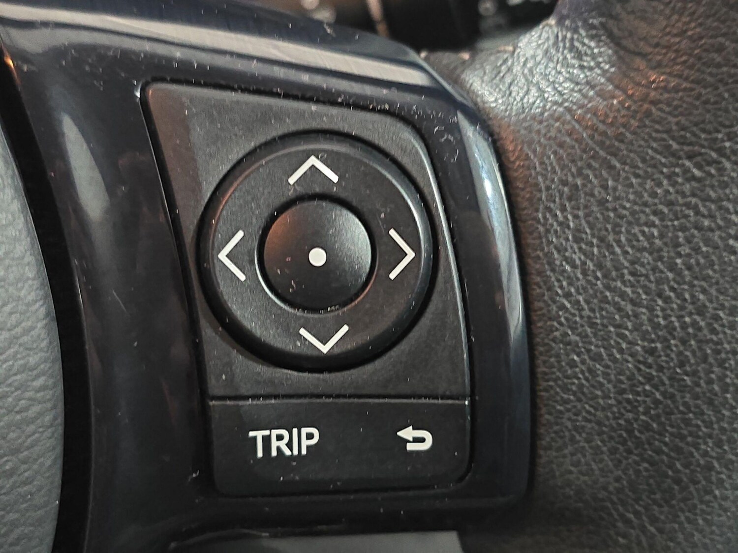 Used Toyota Yaris 2018 for sale - 76152436: Photo 27