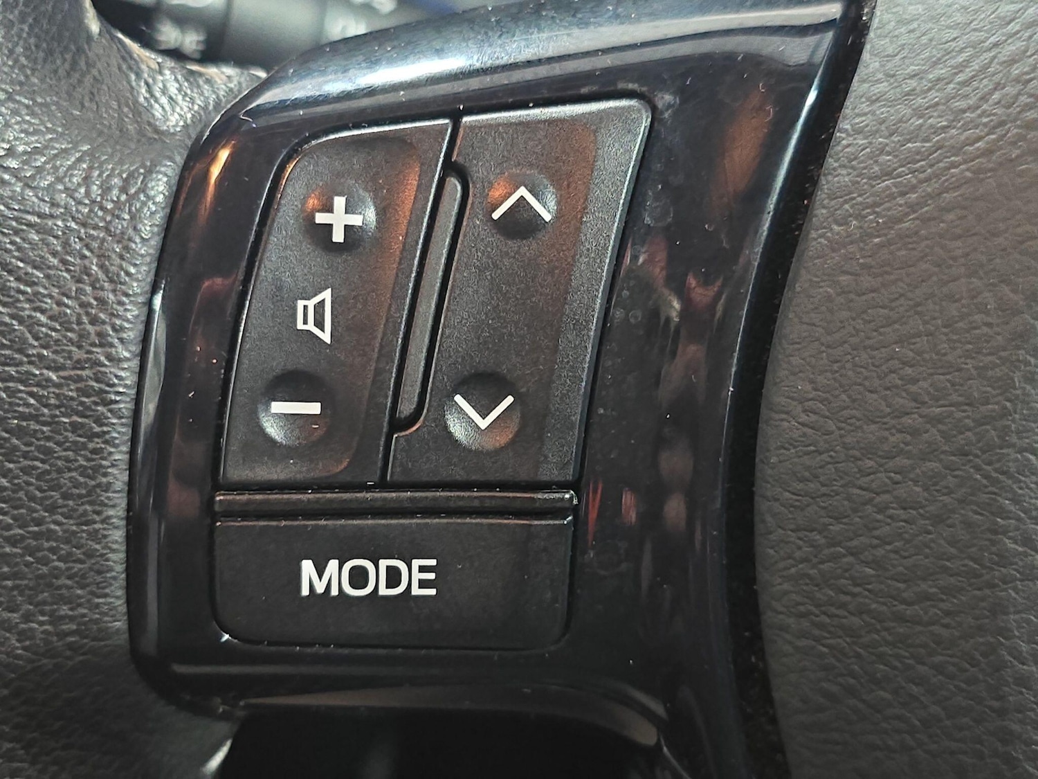 Used Toyota Yaris 2018 for sale - 76152436: Photo 28