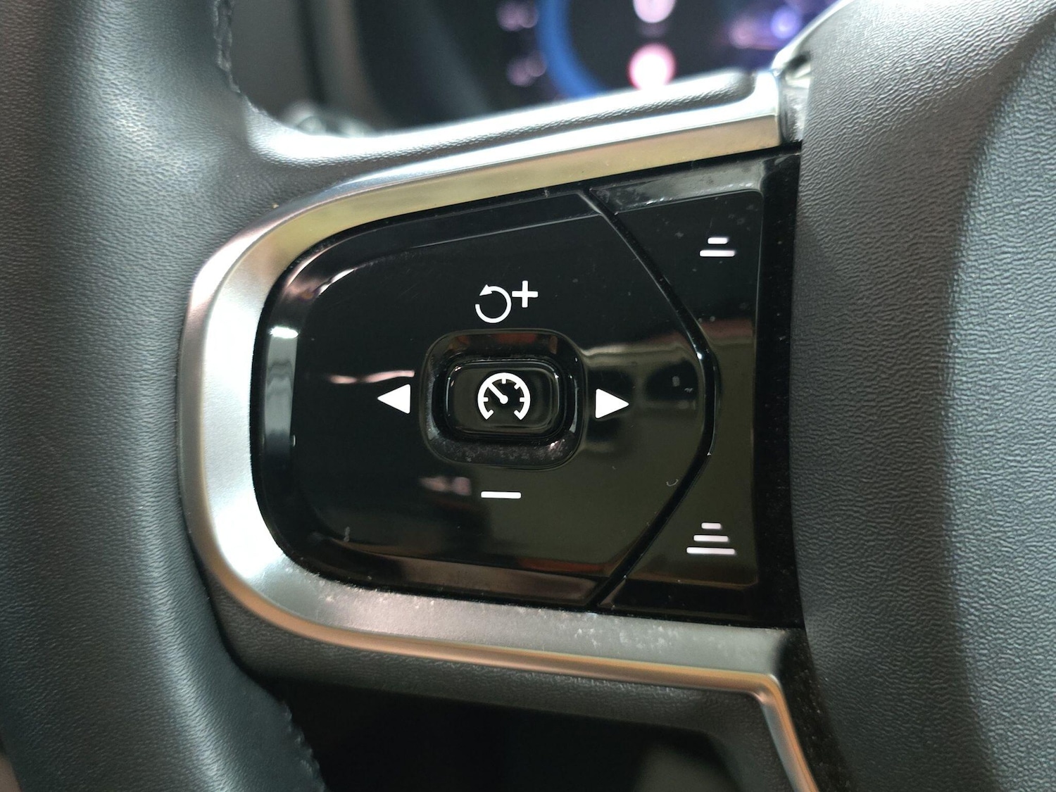 Used Volvo XC90 2023 for sale - 76408407: Photo 23