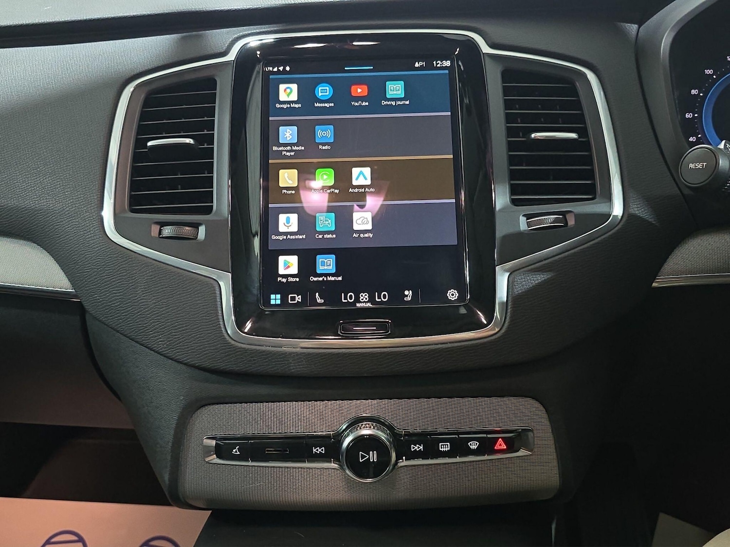 Used Volvo XC90 2023 for sale - 76408407: Photo 25