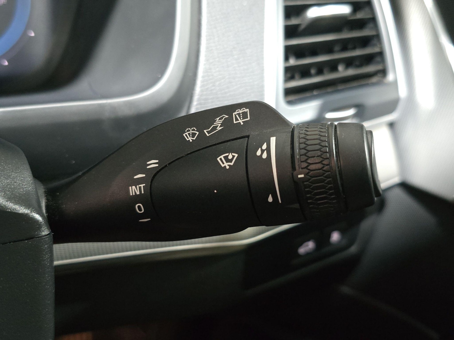 Used Volvo XC90 2023 for sale - 76408407: Photo 32