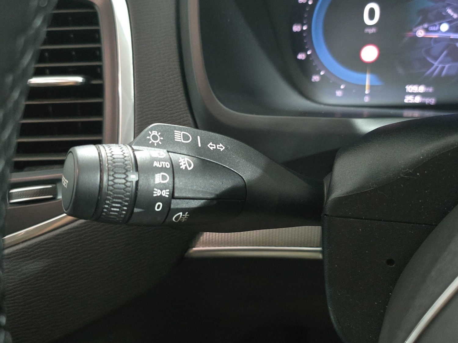 Used Volvo XC90 2023 for sale - 76408407: Photo 33