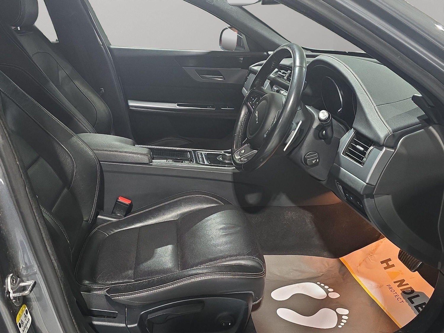 Used Jaguar XF 2019 for sale - 76993398: Photo 10